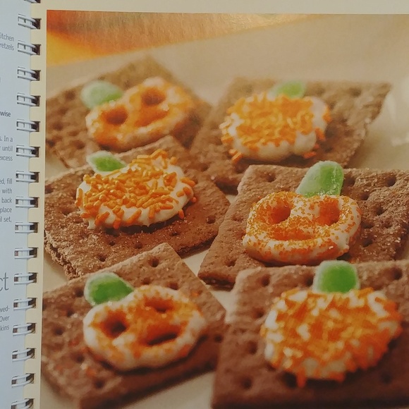 **5 for $20 Taste of Home Halloween Recipe Book - Picture 5 of 8